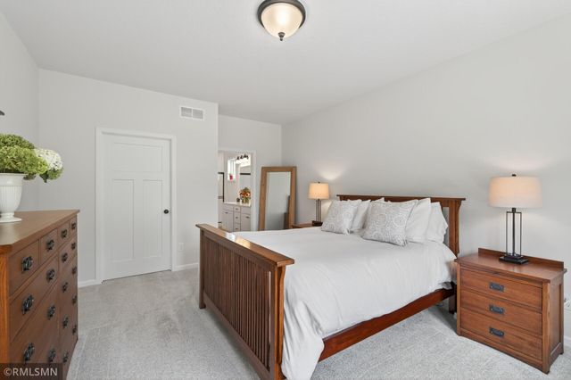 1000 Oakwood Road, Newport, MN 55055