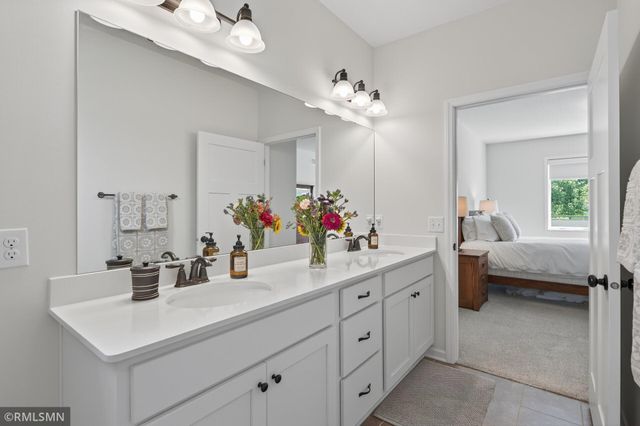 1000 Oakwood Road, Newport, MN 55055