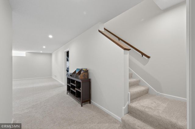 1000 Oakwood Road, Newport, MN 55055