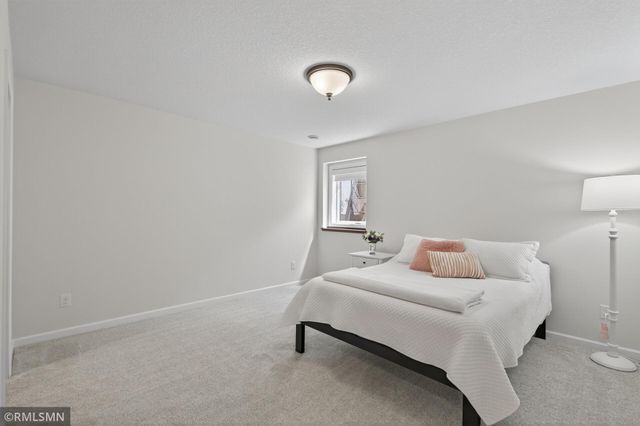 1000 Oakwood Road, Newport, MN 55055