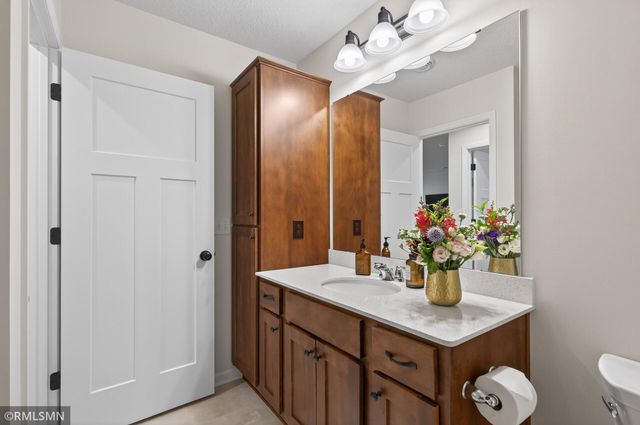 1000 Oakwood Road, Newport, MN 55055