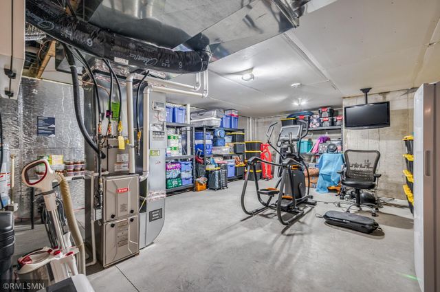 1000 Oakwood Road, Newport, MN 55055