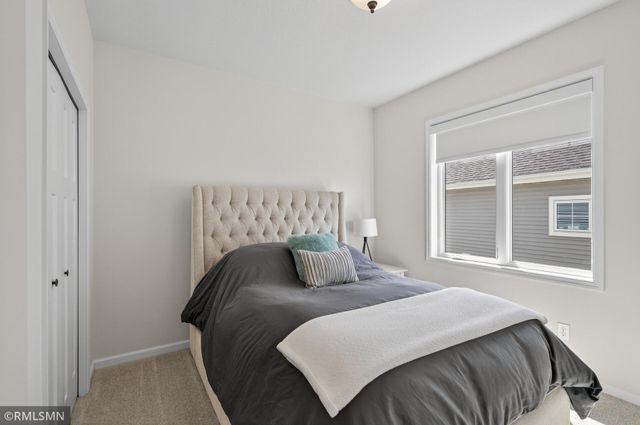 1000 Oakwood Road, Newport, MN 55055