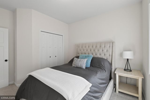 1000 Oakwood Road, Newport, MN 55055