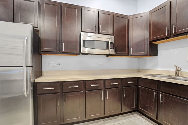 1411 W CHICAGO Avenue C1, Chicago, IL 60642