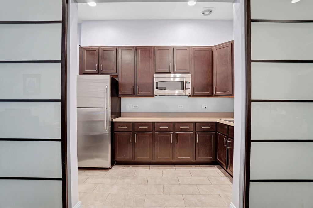 1411 W CHICAGO Avenue C1, Chicago, IL 60642 — photo 4