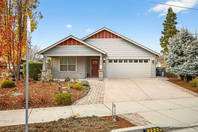 335 Meadow Slope Drive, Talent, OR 97540