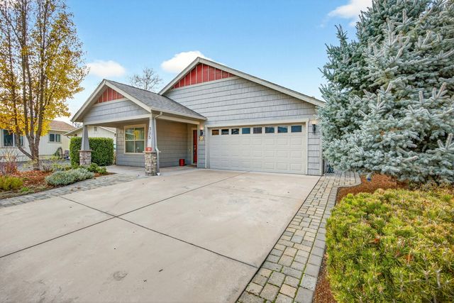 335 Meadow Slope Drive, Talent, OR 97540