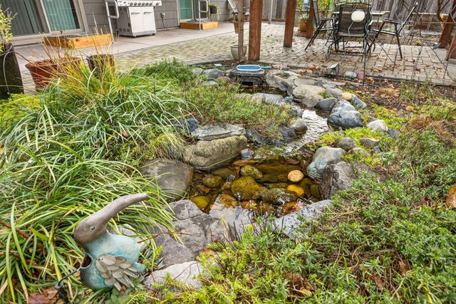 335 Meadow Slope Drive, Talent, OR 97540