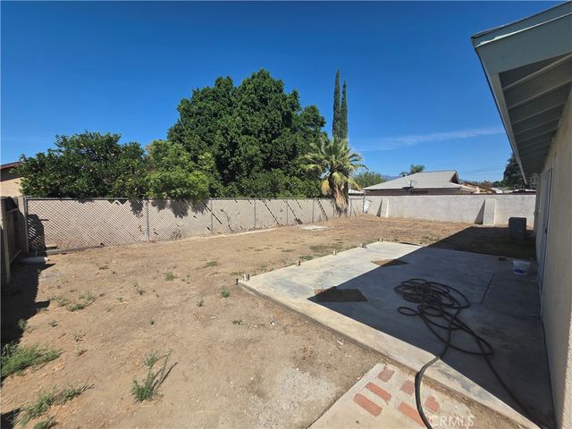 9906 Cypress Avenue, Fontana, CA 92335