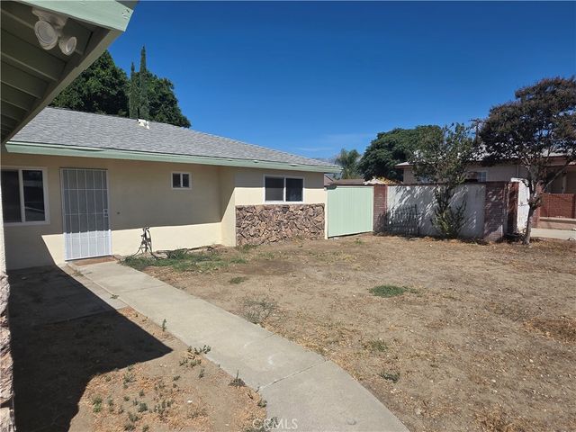 9906 Cypress Avenue, Fontana, CA 92335