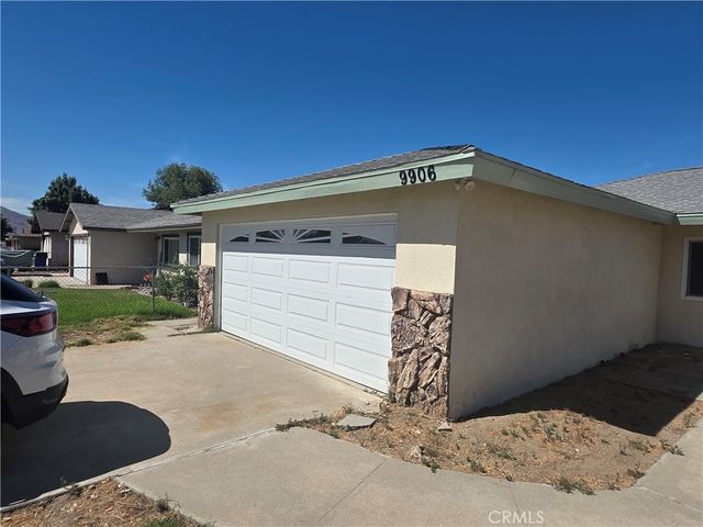 9906 Cypress Avenue, Fontana, CA 92335