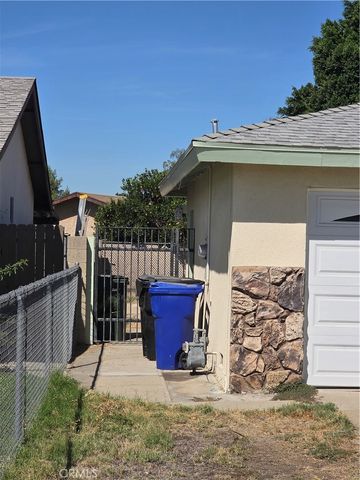 9906 Cypress Avenue, Fontana, CA 92335