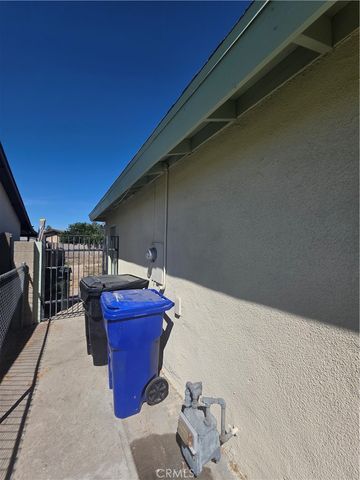 9906 Cypress Avenue, Fontana, CA 92335