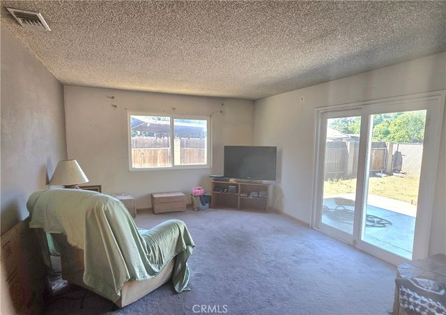 9906 Cypress Avenue, Fontana, CA 92335