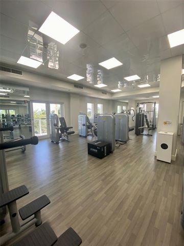 4775 Collins Ave 2407, Miami Beach, FL 33140