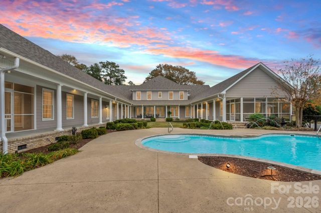 393 Youngs Bend Road, Kershaw, SC 29067