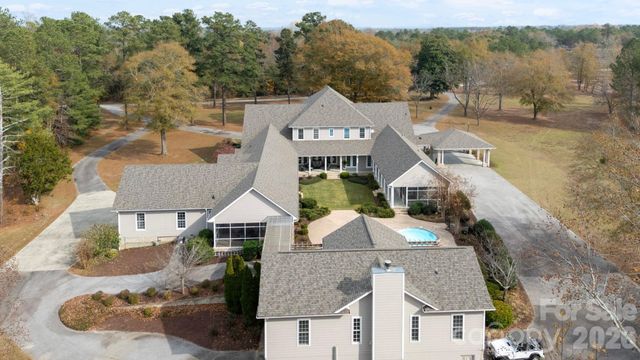 393 Youngs Bend Road, Kershaw, SC 29067
