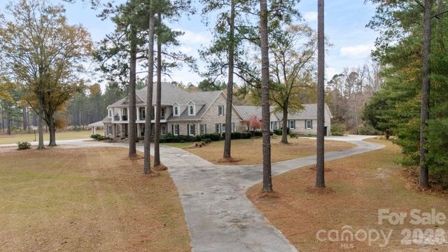 393 Youngs Bend Road, Kershaw, SC 29067