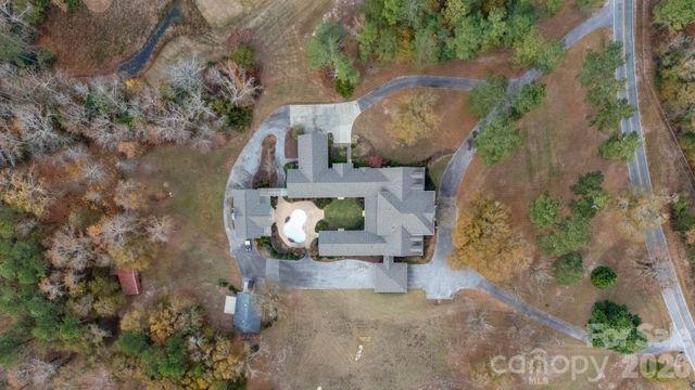 393 Youngs Bend Road, Kershaw, SC 29067