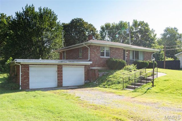 9 Fairway Drive, Fairview Heights, IL 62208