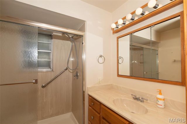 9 Fairway Drive, Fairview Heights, IL 62208