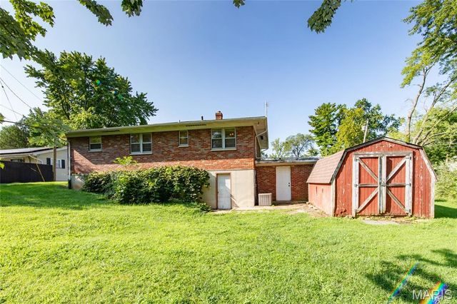 9 Fairway Drive, Fairview Heights, IL 62208