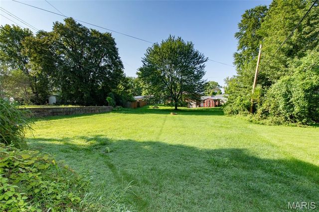 9 Fairway Drive, Fairview Heights, IL 62208