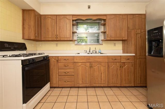 9 Fairway Drive, Fairview Heights, IL 62208