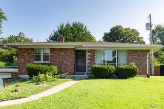 9 Fairway Drive, Fairview Heights, IL 62208