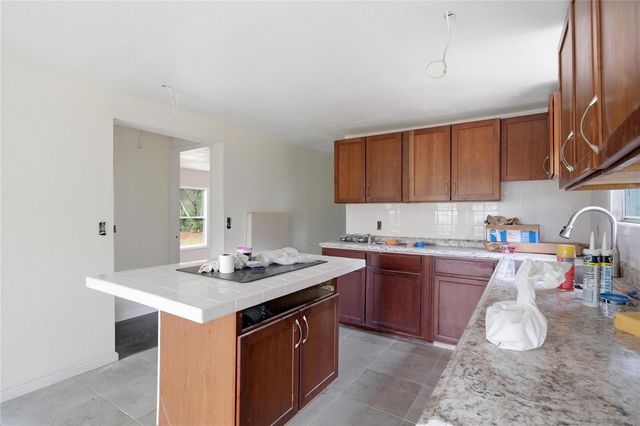 8565 SW 156TH PLACE, Dunnellon, FL 34432
