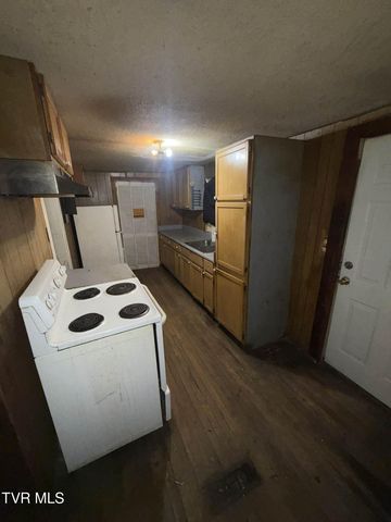 805 Elk Knob Road, Pennington Gap, VA 24277