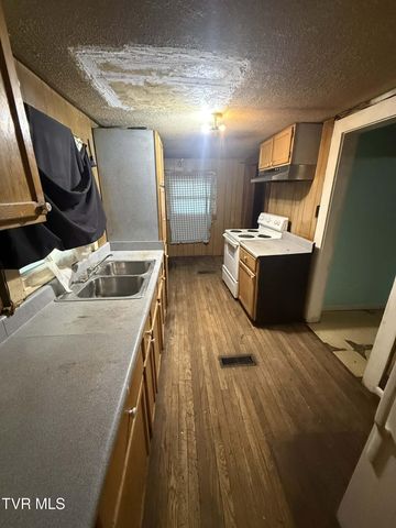 805 Elk Knob Road, Pennington Gap, VA 24277