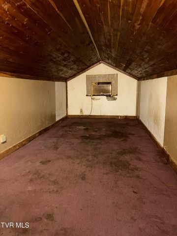 805 Elk Knob Road, Pennington Gap, VA 24277