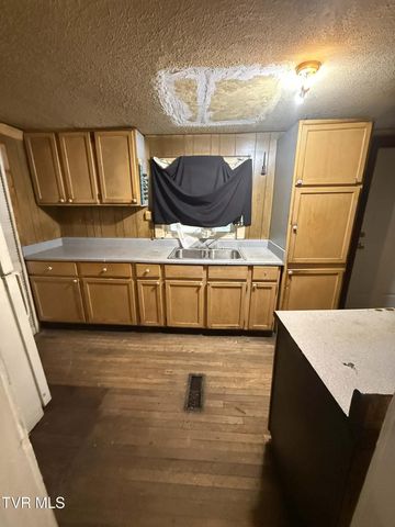 805 Elk Knob Road, Pennington Gap, VA 24277