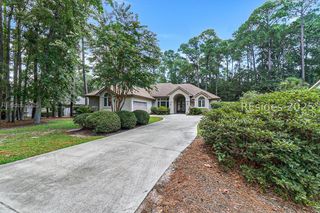 10 Hickory Knoll Pl, Hilton Head Island, SC 29926
