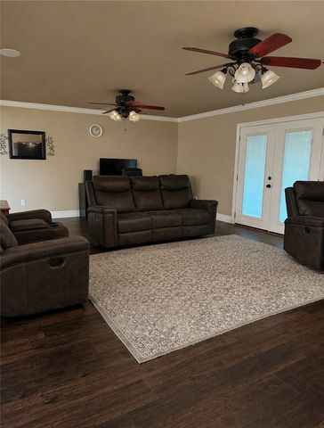 9325 S Pleasant Valley Road, Gentry, AR 72734