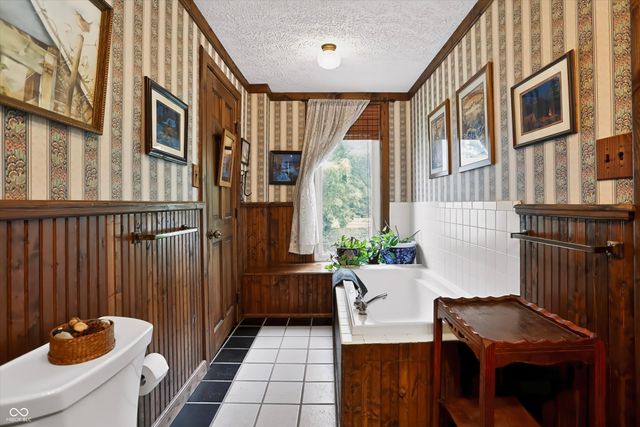 5875 Dewey Avenue, Indianapolis, IN 46219