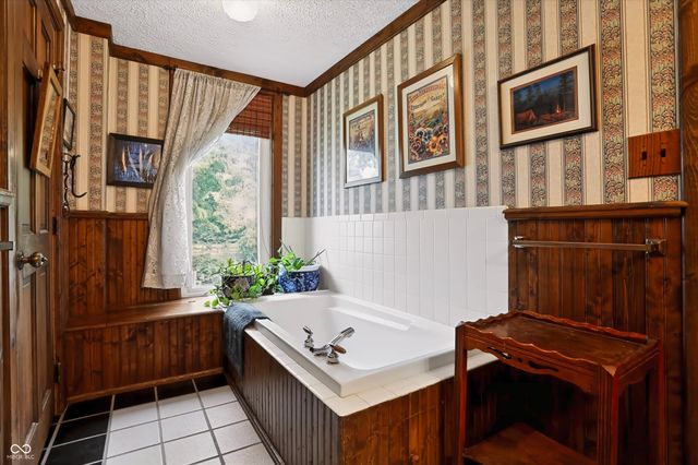 5875 Dewey Avenue, Indianapolis, IN 46219