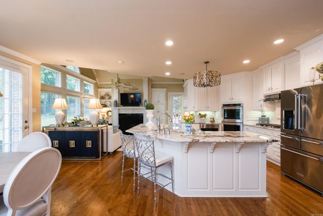 2 Frecourt Lane, Little Rock, AR 72223