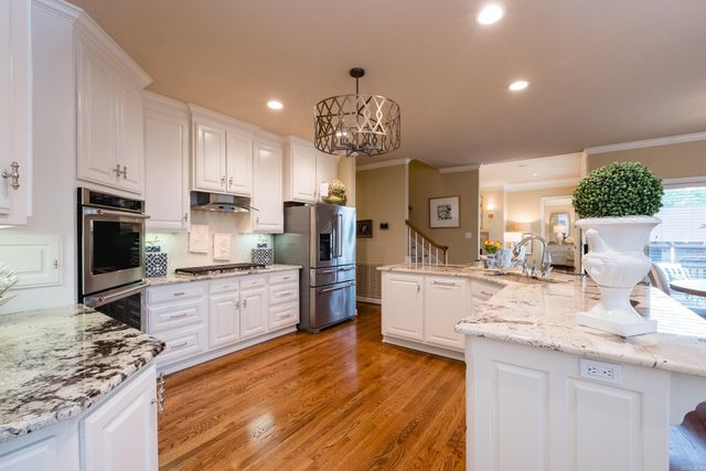 2 Frecourt Lane, Little Rock, AR 72223