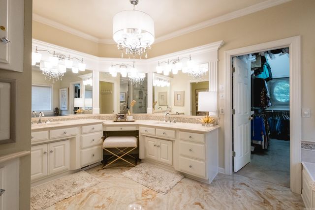 2 Frecourt Lane, Little Rock, AR 72223