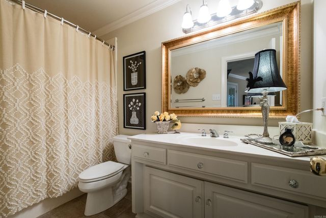 2 Frecourt Lane, Little Rock, AR 72223