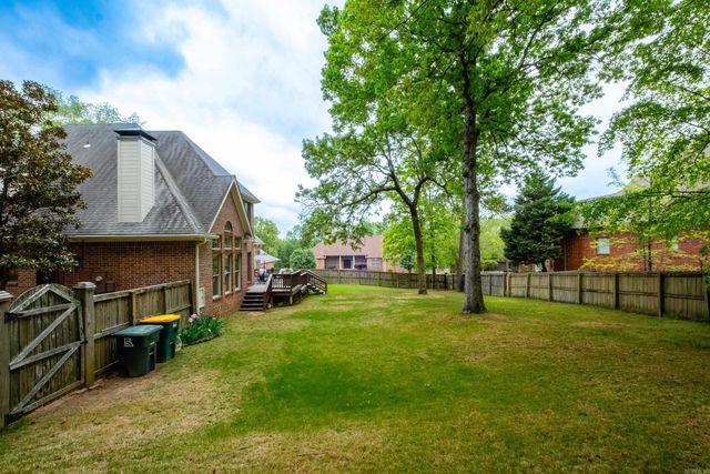 2 Frecourt Lane, Little Rock, AR 72223