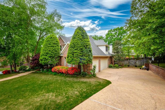 2 Frecourt Lane, Little Rock, AR 72223