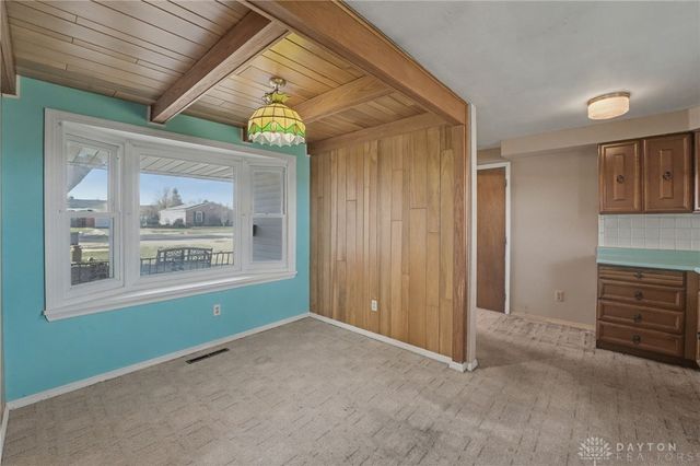 143 S Dorset Road, Troy, OH 45373