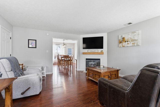 2224 Arthur Way, Lexington, KY 40509