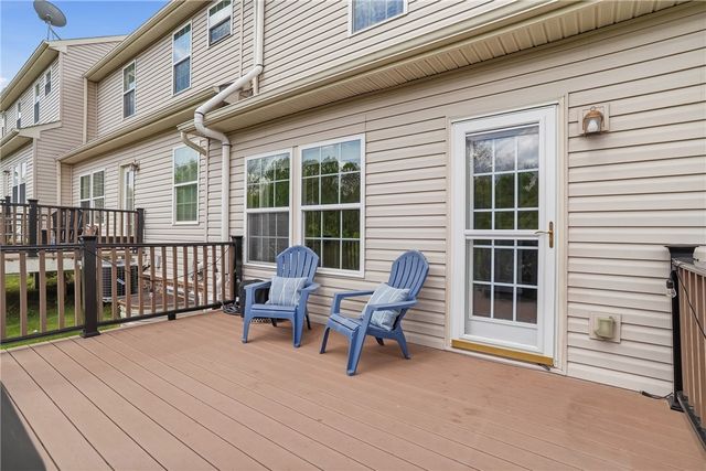 205 Broadstone Drive, Adams Twp, PA 16046