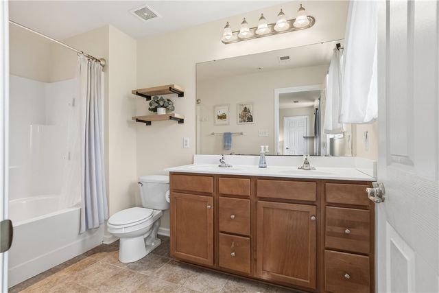 205 Broadstone Drive, Adams Twp, PA 16046