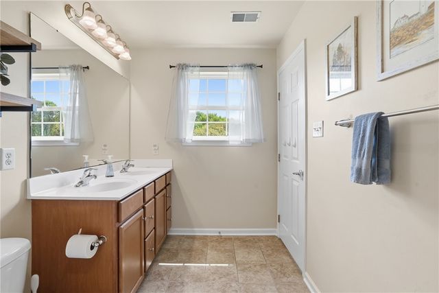 205 Broadstone Drive, Adams Twp, PA 16046